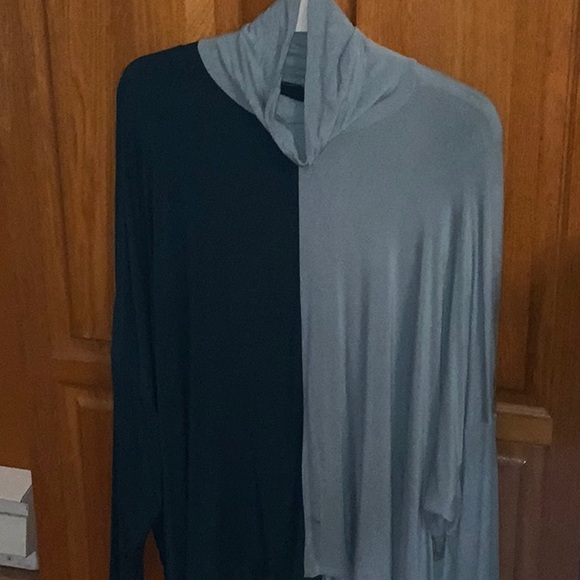 Wynne Layers Top - Picture 1 of 4